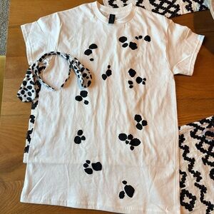 Quick Dalmatian Costume T-Shirt Black Paw Prints with Headband Ears Size small